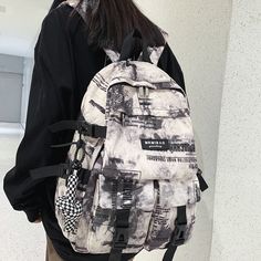 Express Your Style with the Trendy Graffiti Travel Backpack for Students - Cool Backpack QC346 The Men's Backpack Student Bookbag is the perfect backpack for students who want to make a style statement while carrying their essentials. It features a unique graffiti design that adds a touch of creativity and excitement to your everyday life. With its high capacity and ample storage space, this backpack is perfect for both girls and boys, making it a versatile choice for anyone. The backpack is mad Graffiti Backpack, Back To School Highschool, Cool Graffiti, Cool Backpack, Back To School Organization, Diy Back To School, Back To School Hacks, Diy Backpack, Backpack For Teens