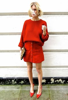 50 Gorgeous Red Dress Outfit For Valentines Day Monochromatic Outfit, Red Skirts, Red Outfit, Wearing Red, Mode Inspiration, Red Shoes, Red Sweaters, Look Fashion