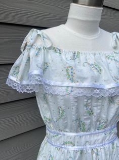 Cottage Core 70s Style off the Shoulder Dress Made From a - Etsy Gunne Sax Dress Pattern, Vintage Gunne Sax Dress, Sax Dress, Gunne Sax Dress, Gunne Sax, 70s Style, Off The Shoulder Dress, Ribbon Trim, 70s Fashion