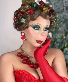 Martha From The Grinch, Easy Whoville Makeup, Who Makeup Dr Seuss, The Whos From Whoville Costumes, Martha May Whovier Costume Diy, Martha May Whovier Makeup, Martha May Whovier Hair, Whoville Characters Costumes, Whoville Costumes Women