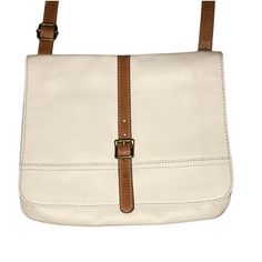 Fossil White Adjustable Strap Multi Pocket Snap Close Crossbody Bag New Without Tags Excellent Condition Light Beige - Off White Adjustable Strap Multiple Pockets This Bag Was Never Used But There Is One Small Spot On The Front And One Spot On The Strap- Please See The Photos. Always On Trend - Priced To Sell We Offer Amazing Bundle Deals With Discounted Or Free Shipping. Just Bundle Your Likes And Let Me Know When You’re Ready For An Offer. Fossil Satchel, Brown Leather Messenger Bag, Brown Leather Crossbody Purse, Fossil Crossbody Bags, Red Crossbody Bag, Small Crossbody Purse, Black Leather Crossbody Bag, Fossil Bags, Leather Crossbody Purse