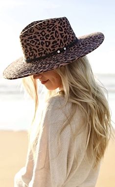 Leopard Fashion, Western Chic, Leopard Spots, Stylish Hats, Bad Hair Day, Pink Leopard, Favorite Pins, Flower Fashion, Animal Jewelry