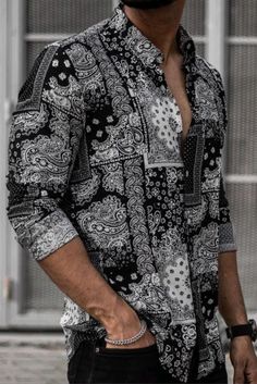 Print Shirts For Men, Printed Shirts For Men, Mens Casual Suits, Mens Dress Outfits, Stylish Shirts Men, Black Bandana, Mens Casual Outfits Summer, Mens Casual Dress Outfits