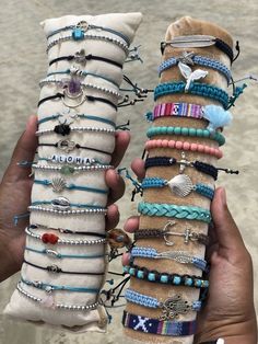 Surf Jewelry, Preppy Jewelry, Wrist Jewelry, Diy Bracelet Designs, Diy Bracelets Patterns, Jewelry Accessories Ideas, Summer Bracelets, Bracelet Crafts