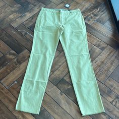 - Designer = Scott Barber - Size = 36. Trunk 63 - Msrp = $165 - Scott Barber Made In Italy Size 36 Plain Front 100% Cotton Unhemmed Chino Pants - Inseam= 96cm - Rise =30cm Trunk 63 Fitted Green Chinos With Welt Pockets, Green Relaxed Fit Chinos For Spring, Spring Green Tapered Leg Chinos, Spring Green Chinos With Welt Pockets, Fitted Green Chinos, Fitted Green Chinos For Spring, Green Spring Chinos, Fitted Straight Leg Green Chinos, Green Chinos For Work With Straight Hem