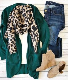 Look Boho Chic, Green Cardigan, Cardigan Outfits, Casual Top, Fall Winter Outfits, Outfits Casuales