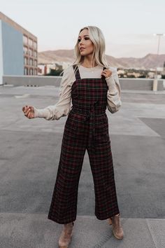 Church Outfit For Teens, Cute Teacher Outfits, Plaid Jumper, Cute Jumpers, Church Outfit, Teaching Outfits, Jumper Outfit, Teacher Outfit, Professional Wardrobe