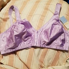 Very Cute Hook In Front Bra 42c Purple Swirl Design Little Lace Trim Purple Swirl, Swirl Design, Women's Intimates, Color Purple, Lace Trim, Swirl, Trim, Bra, Purple