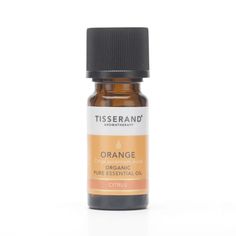 Essential Oils That are Safe for Use Around Dogs - The Peak Dream Essential Oils Dogs, Best Diffuser, Diluting Essential Oils, Are Essential Oils Safe, Jasmine Essential Oil, Pet Projects, Sweet Orange Essential Oil, Cedarwood Essential Oil, Chamomile Essential Oil