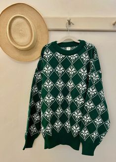 Green sweater with geometric with pattern. Made in Italy, 100% acrylic. Size large. Green Sweater, Pullover Sweater Women, Leather Blazer, Women Pullover, Pullover Sweaters, Sweater Outfits, Bathing Beauties, Green, Clothes For Women