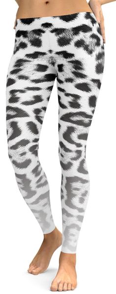 Our Snow Leopard design is amazing as is, but we decided to take it to the next level and go for Snow Leopard Pattern with an ombre effect. If you're looking for amazing WOW effect leggings than you need these Ombre Snow Leopard Skin Leggings. Kundalini Yoga Clothes, Pretty Little Fawn, Boho Yoga Pants, Yoga Attire, Skin Leggings, Snow Leopard Print, Fashion Tricks, Clouded Leopard, Leopard Design