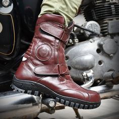 * Full Grain Leather Upper. * Soft breathable leather lining. * Brass Eyelets. * Steel Toe. * Gear Patch. * Memory Foam Footpad for Optimum Comfort. * High Performance Rubber Sole. Mens Motorcycle Boots, Rugged Leather, Mens Gear, Boots Waterproof, Biker Boots, Mens Shoes Boots, Motorcycle Boots, Full Grain Leather, Leather Boots