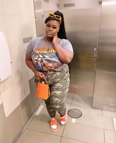 Plus Size Outfits With Dunks, Plus Size Dunks Outfit, Plus Size Outfits Streetwear, Apple Shaped Body Outfits Plus Size, Apple Shape Outfits Plus Size, Plus Size Fashionista