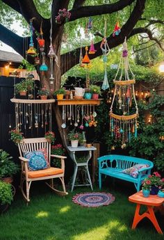 Bohemian Garden Diy, Bohemian Garden Inspiration, Wild Garden Ideas, Bohemian Garden Ideas, Hippie Backyard, Hippie Garden Ideas, Eclectic Backyard, Deco Hippie, Boho Garden Ideas