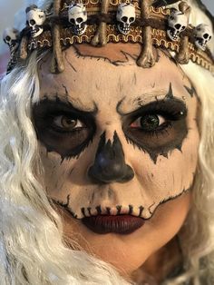 Voodoo Makeup Woman Halloween, Halloween Voodoo Costume, Voodoo Princess Costume, Voodoo Doctor Makeup, Voodoo Face Paint, Vodoo Costumes Diy, Voodoo Makeup Woman