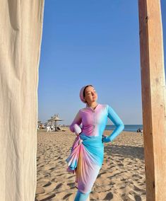 Vacation Poses, Photography Posing Guide, Mombasa, Posing Guide, Beach Outfits, New Adventure, Outfits Women, Summer Wear