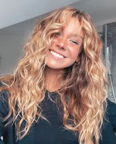 Haircuts For Wavy Hair, Curly Hair Inspiration, Long Blonde, Long Blonde Hair, Curly Hair Cuts, Big Hair, Aesthetic Hair, Gorgeous Hair