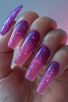 Matte Lilac Nails, Daisy Acrylic Nails, Shiny Nails Designs, Daisy Nail Art, Art Expressions, Trendy Nail Designs, Witchy Nails, Lilac Nails, Long Acrylic Nail Designs