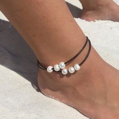 Anklet Bracelet Plus Size for Women, Double Strand Pearl Anklet, Beach Ankle Bracelet, Leather Ankle Sea Glass Anklet, Pearl Ankle Bracelet, Anklets Diy, Leather Anklets, Ankle Bracelets Diy, Pearl Anklet, Simple Leather, Pearl Leather, Beaded Anklets