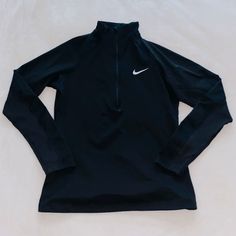 Nike Pro Womens Brushed Thermal Half Zip Mock Neck Long Sleeve Shirt Size Small Excellent Condition! Cut Off The Tags But Never Worn So This Is In Like New Condition. Also Selling The Matching Nike Pro Thermal Leggings, Check Out My Other Listing If Interested. Nike Clothes Women, Track Essentials, Nike Women Outfits, Love Fitness Apparel, Nike Clothes, Nike Half Zip, Nike Clothing, Thermal Leggings, Mock Neck Long Sleeve