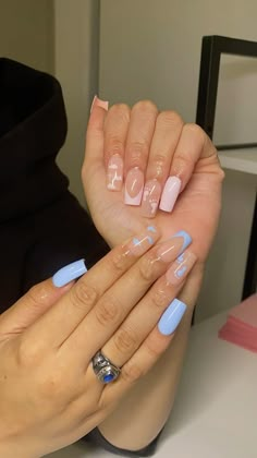 Gender reveal nails Nails Ideas For Gender Reveal, Gender Reveal Acrylic Nails Ideas, Gender Reveal Nails For Mom, Pregnant Nails Ideas, Gender Nails Ideas Reveal, Gender Reveal Nails Almond Shape, Blue And Pink Gender Reveal Nails, Gender Reveal Hair Ideas