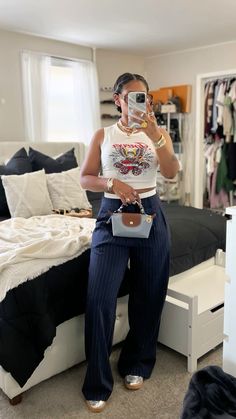 Dressing Up Cargo Pants Women, Girls Therapy, Cruise Fits, Vegas Outfits, College Fits, Vegas Outfit, Fall Lookbook, High Fashion Outfits, Matching Couple Outfits