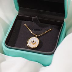 This Listing Includes One(1) Necklace With Pendant And Chain. They Are Not Sold Separately. This Necklace Is Made With 18k Gold Plated On Copper. Gemstone Is High Quality Cubic Zirconia. It Is Extremely Durable, Tarnish-Resistant And Hard To Reshape. Chain Length Is 16.4 Inches (41.7 Cm). Pendant Is In Oval Shape, With With Of 10 Mm And Height Of 15 Mm. Puka Shell Necklace, Arrowhead Necklace, Necklace With Pendant, Blue Beaded Necklace, 18k Gold Necklace, Sparkle Necklace, Citrine Necklace, Heart Pendant Gold, Owl Necklace