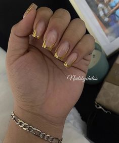 Gold Nail, Work Nails, Classy Acrylic Nails, Short Square Acrylic Nails, Bling Acrylic Nails, Short Acrylic Nails Designs, Girls Nails, Classy Nails