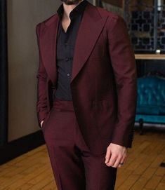 Wine Red Suit Men Prom, Dark Red Suits For Men, Burgundy 3 Piece Suit Men, Dark Red Suit Men Aesthetic, Marron Suit For Men, Banquet Suits For Men, Men In Burgundy Suit, Black And Red Mens Formal, Prom Dress For Men