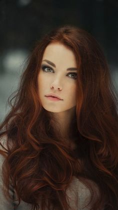 Beautiful rich colored #hair Red Hair And Blue Eyes, Auburn Balayage, Red Curly Hair, Beautiful Red Hair, Hair Color Auburn, Long Red Hair, Trendy Hair Color, Auburn Hair, Red Hair Color