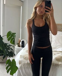 Outfits Leggins, Gym Crush, Look Legging, Cute Gym Outfits, Gym Outfits, Healthy Girl, Cooler Look, Stockholm Fashion, Sport Motivation