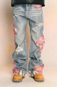 Elegant Evening Lace Embroidered Denim Jeans - chiclara Designs For Jeans, Cool Denim Jeans, Streetwear Pants For Men, Painted Jeans Men, Custom Denim Pants, Outfit Pieces, Fashion Shop, Modern Streetwear, Jeans With Designs