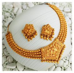 Necleses Necklaces Gold, Khazana Jewellery, Gold Jwellary, Indian Bridal Necklace, Bridal Necklace Designs, Gold Bridal Necklace, New Gold Jewellery Designs, Jewellery Bridal