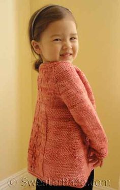 Oh! This might have to be my next project! How I love sweaterbabe.com! And she used one of my all time favorite yarns as well!    Top-Down cardigan knitting pattern - little girls can grow and still wear for years! Pdf Knitting Pattern, Knitting For Kids, Top Down, Knit Or Crochet, Kids Sweater, Knit Outfit, Baby Sweaters, Knitting Inspiration