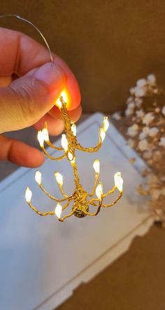 How To Wire A Dollhouse For Lights, Miniature Lights Diy, Diy Dollhouse Lighting, Diy Dollhouse Lights, Dollhouse Chandelier Diy, Diy Dollhouse Chandelier, Diy Mini Chandelier, Dollhouse Lighting Diy, Diy Christmas Miniatures