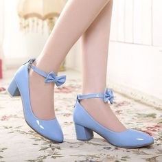 Shoes For Woman, Glamour Vintage, Chunky Heel Shoes, Girls Heels, Fancy Shoes, Patent Leather Shoes, Girly Shoes, Thick Heel