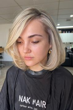 side swept bangs and old money bob Blonde Old Money, Bob Styles, Blonde Bobs