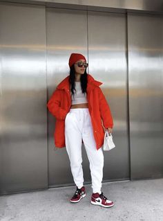 concert outfit winter baddie Tracksuit And Coat Outfit, Nyc Winter Outfits Cold Weather, Winter Baddie Outfits, Baddie Outfits Winter, Baddie Winter Outfits, Red Tracksuit, Brunch Outfit Winter, Cold Weather Outfits Winter