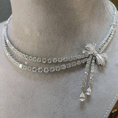 Starburst Jewelry, Expensive Jewelry Luxury, Atomic Starburst, Bow Style, Luxe Jewelry, Bow Necklace, Classy Jewelry, Fancy Jewellery, Expensive Jewelry