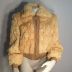 This Is A Beautiful Womens Cream Colored Fur Coat In A Size Medium. No Flaws At All Cream Fitted Fur Coat For Fall, Fitted Cream Fur Coat For Fall, Cream Retro Fitted Outerwear, Fitted Vintage Beige Outerwear, Colorful Fur Coat, Ski Bunny, Rabbit Fur Jacket, Ski Bunnies, Rabbit Fur Coat