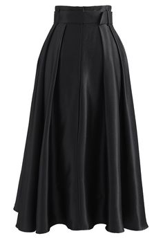 Belted Texture Flare Maxi Skirt in Black - Retro, Indie and Unique Fashion Flare Maxi Skirt, Maxi Skirt Outfits, Textured Skirt, Pretty Style, Modest Dresses, Muslim Fashion, Skirt Outfits, Business Fashion, Skirt Fashion