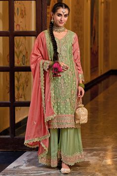 Light Green Embroidered Traditional Palazzo Suit at PinkPhulkari Pink Pakistani Dress, Pakistani Dresses Eid, Suit Designs Indian Style, Palazzo Dress, Palazzo Suit, Kurta Dress, Pakistani Salwar Kameez, Patiala Salwar, Party Kleidung