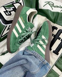 Shoes For Autumn, Best Casual Shoes, Replica Sneakers, Casual Outfits For Women, Brunch Outfits, Adidas Handball Spezial, Fall Sneakers, Adidas Handball, Shoe Wardrobe