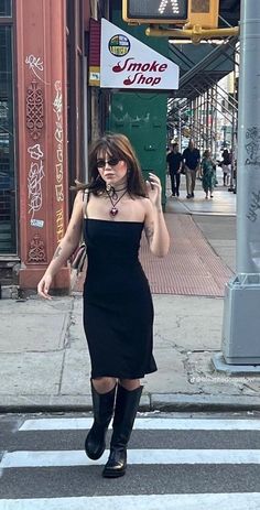 Slip Dress Outfit 2023, Hardcore Outfits, Fashion Aesthetics, 2000s Fashion, Spring Summer Outfits, Outfits Casuales, Passion For Fashion