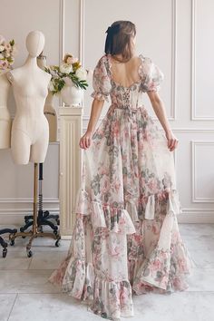 Duchesse Robe Corset Maxi à Fleurs | Boutique 1861 Floral Dress With Corset, Corset Dress Back, Corset Dress With Sleeves, Corset Formal Dress, Corset Maxi Dress, Elegant Floral Dress, Short Maxi Dress, Pink Floral Maxi Dress, Maxi Dress Floral