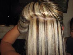 Hightlights 2000s Chunky Highlights, Chunky Blonde Highlights, Skunk Hair, Hair Stylies, Short Hair Color, Brown Blonde Hair, Hair Inspiration Color, Hair Inspo Color, Grunge Hair