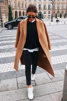 Winter Fashion Outfits Dressy, Turtleneck Outfit, Beige Outfit, Winter Ideas, Trendy Fall Outfits, Wardrobe Outfits, Camel Coat, Trendy Fall