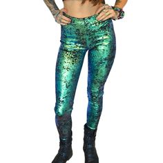 Green on Black Gilded Velvet High Waisted Leggings Pants – Peridot Clothing #velvet #metallicleggings #metallicclothing #raveclothing #raveoutfits #festivalclothing #edmclothing #edgyclothing #festivaloutfits Sky Yoga, Galaxy Nebula, Metallic Leggings, Metal Clothing, Sport Leggings, Velvet Leggings