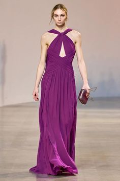 Arabella Chiffon Backless Maxi Dress Elie Saab Fall 2022, Fall 2022 Ready To Wear, Valentin Yudashkin, Elie Saab Fall, Julien Macdonald, Gareth Pugh, Moda Paris, Phoebe Philo, Lela Rose