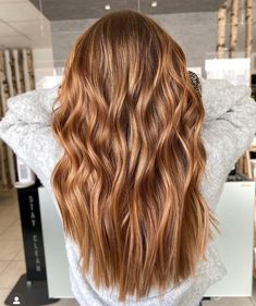 Brown Fall Hair, Autumn Hairstyles, Color Trends 2024, Mushroom Brown, Fall Hair Color Trends, Warm Blonde, Honey Hair, Brown Fall